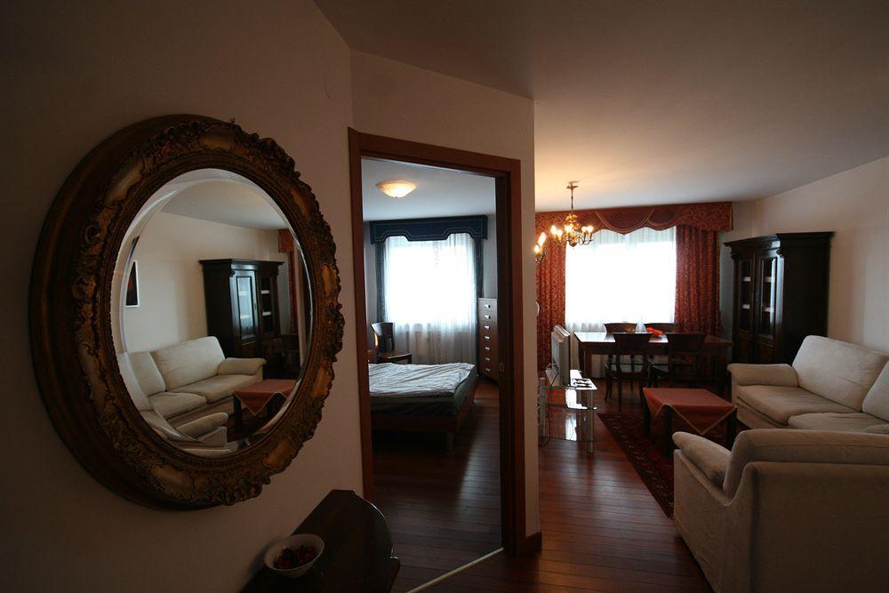 Lucka Residence Варшава Екстериор снимка